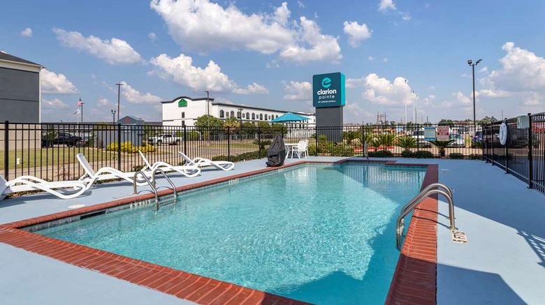 <b>Clarion Pointe Sulphur Lake Charles Pool</b>. Images powered by <a href="https://iceportal.shijigroup.com/" title="IcePortal" target="_blank">IcePortal</a>.