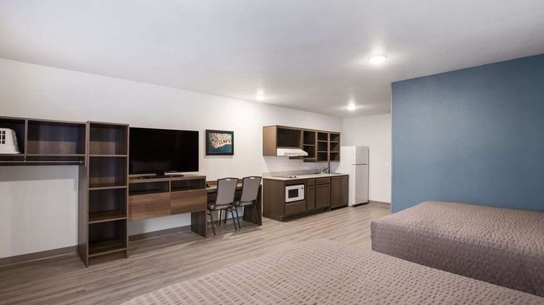 <b>WoodSpring Suites Detroit Madison Height Room</b>. Images powered by <a href="https://iceportal.shijigroup.com/" title="IcePortal" target="_blank">IcePortal</a>.