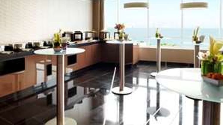 Hotel Symphony Style Meeting