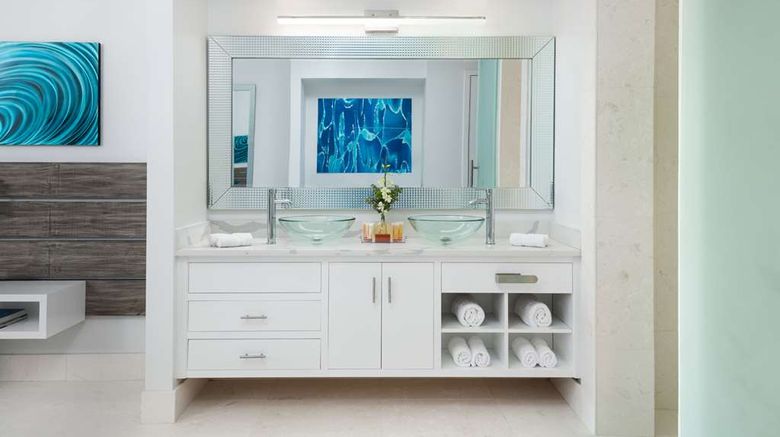 <b>Zenza Hotel Room</b>. Images powered by <a href="https://iceportal.shijigroup.com/" title="IcePortal" target="_blank">IcePortal</a>.