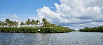 Parrot Key Hotel & Villas Exterior