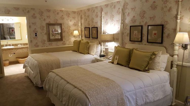 Apple Farm Inn Room