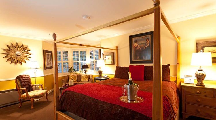 Apple Farm Inn Room