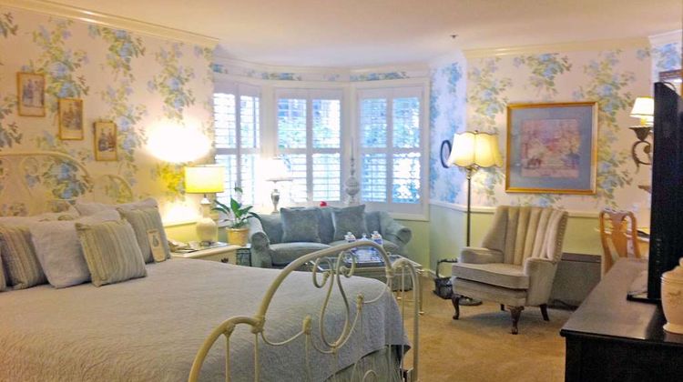 Apple Farm Inn Room