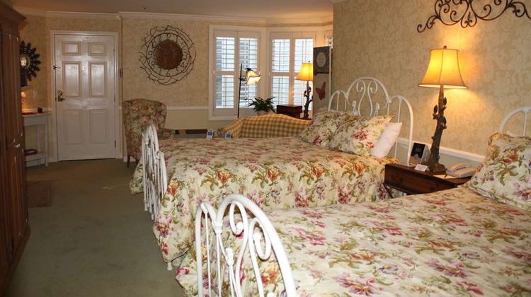 Apple Farm Inn Room