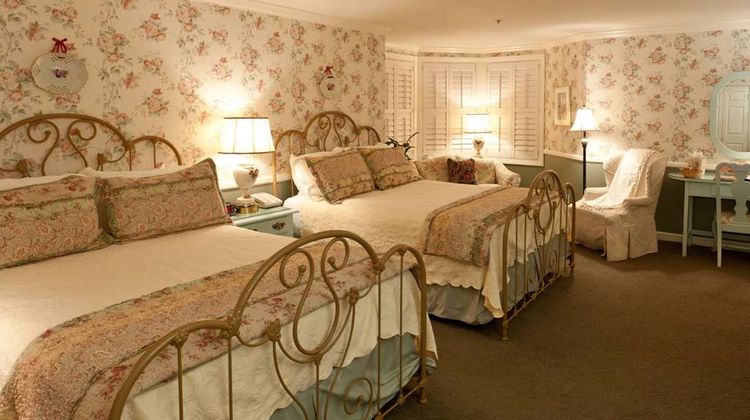 Apple Farm Inn Room