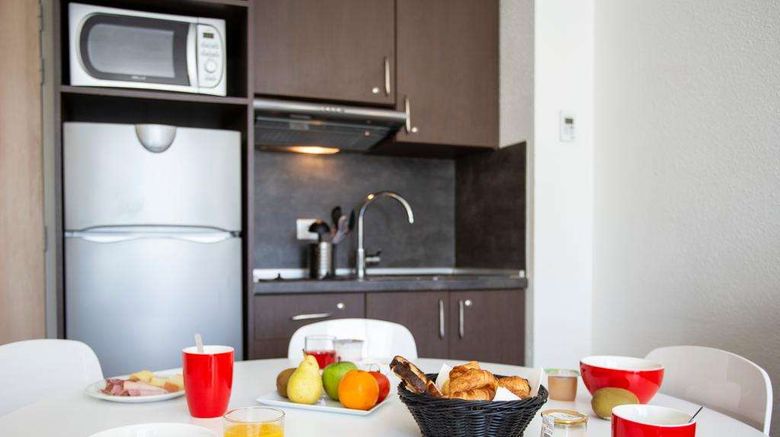 <b>Les Loges du Park Room</b>. Images powered by <a href="https://iceportal.shijigroup.com/" title="IcePortal" target="_blank">IcePortal</a>.