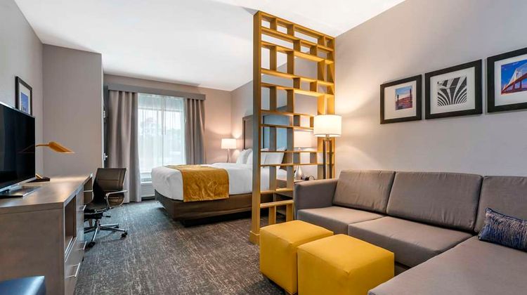 Comfort Inn & Suites Orange Park Suite