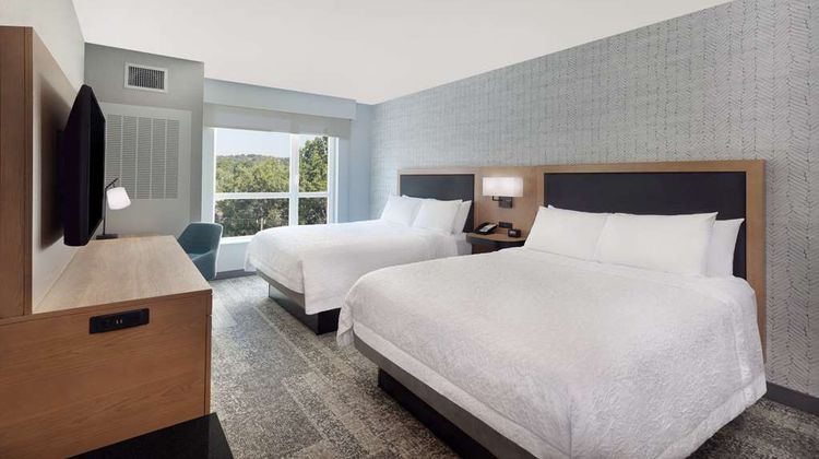 Hampton Inn & Suites Watertown Boston Room