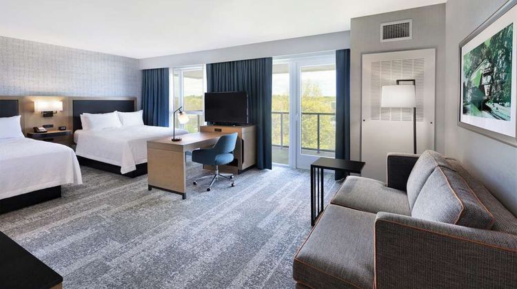 Hampton Inn & Suites Watertown Boston Room