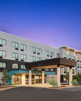 Tru by Hilton Portland Airport
