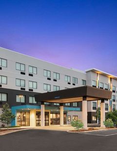 Tru by Hilton Portland Airport