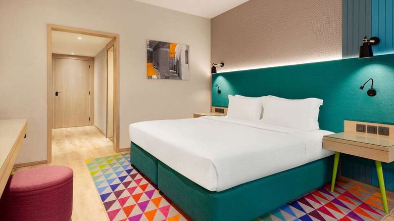 <b>La Quinta by Wyndham Dubai Jumeirah Room</b>. Images powered by <a href="https://iceportal.shijigroup.com/" title="IcePortal" target="_blank">IcePortal</a>.