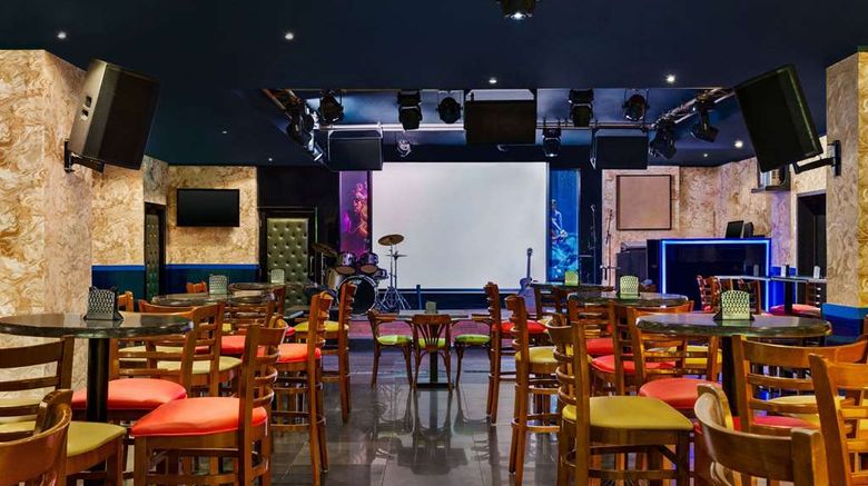 <b>La Quinta by Wyndham Dubai Jumeirah Restaurant</b>. Images powered by <a href="https://iceportal.shijigroup.com/" title="IcePortal" target="_blank">IcePortal</a>.