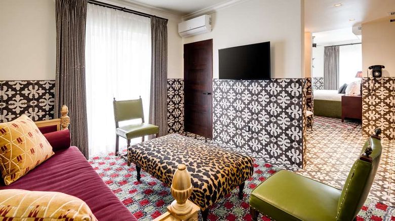 <b>Esme Miami Beach Suite</b>. Images powered by <a href="https://iceportal.shijigroup.com/" title="IcePortal" target="_blank">IcePortal</a>.