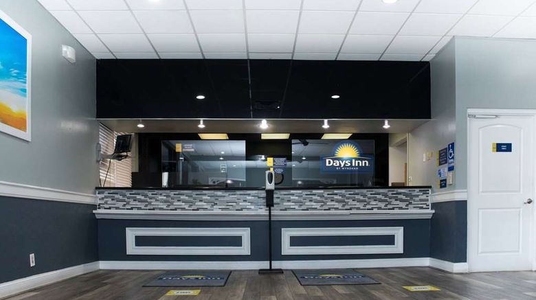 <b>Days Inn by Wyndham Stuart Lobby</b>. Images powered by <a href="https://iceportal.shijigroup.com/" title="IcePortal" target="_blank">IcePortal</a>.
