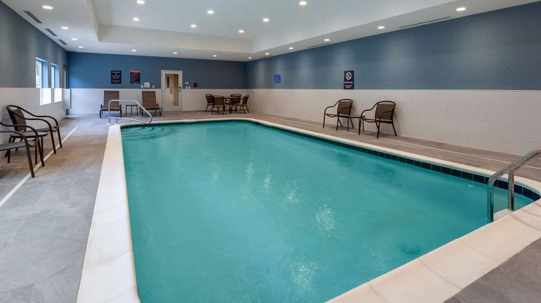 <b>La Quinta Inn & Suites by Wyndham Pool</b>. Images powered by <a href="https://iceportal.shijigroup.com/" title="IcePortal" target="_blank">IcePortal</a>.