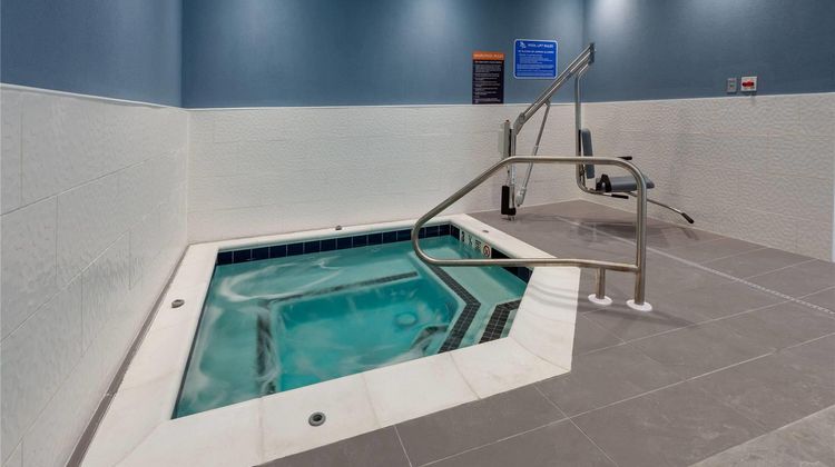 La Quinta Inn & Suites by Wyndham Pool