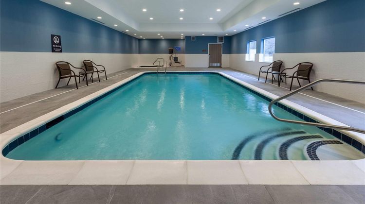 La Quinta Inn & Suites by Wyndham Pool