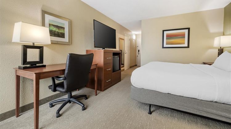 Best Western Fairmont Room