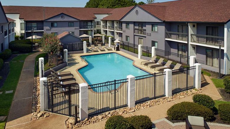 <b>Sonesta Select Atlanta Norcross I-85 Pool</b>. Images powered by <a href="https://iceportal.shijigroup.com/" title="IcePortal" target="_blank">IcePortal</a>.