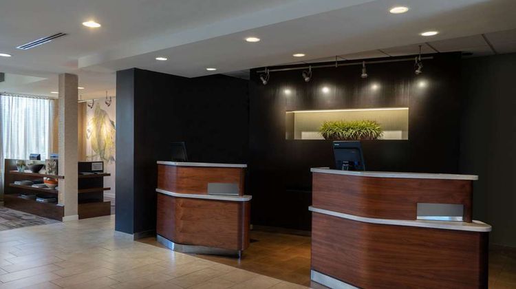 Sonesta Select Chattanooga Hamilton Place Lobby