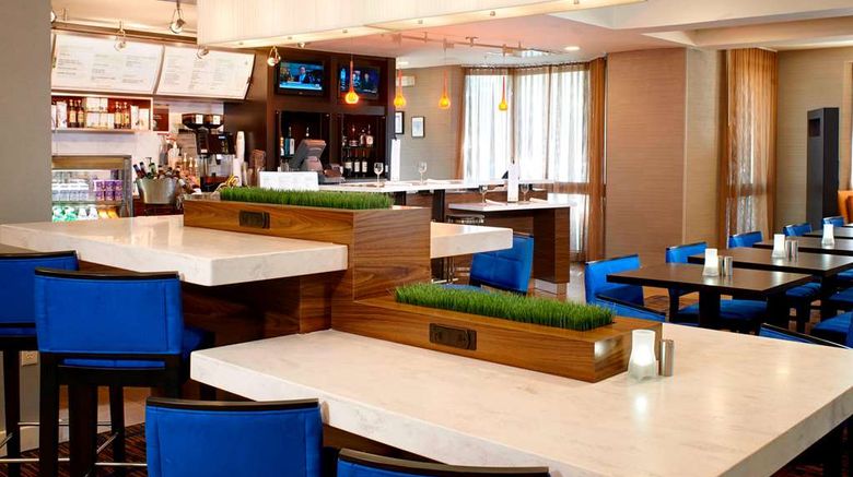 <b>Best Western Plus Elgin - Chicago Restaurant</b>. Images powered by <a href="https://iceportal.shijigroup.com/" title="IcePortal" target="_blank">IcePortal</a>.