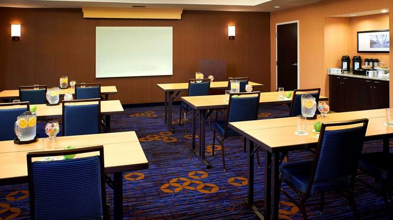 <b>Best Western Plus Elgin - Chicago Meeting</b>. Images powered by <a href="https://iceportal.shijigroup.com/" title="IcePortal" target="_blank">IcePortal</a>.