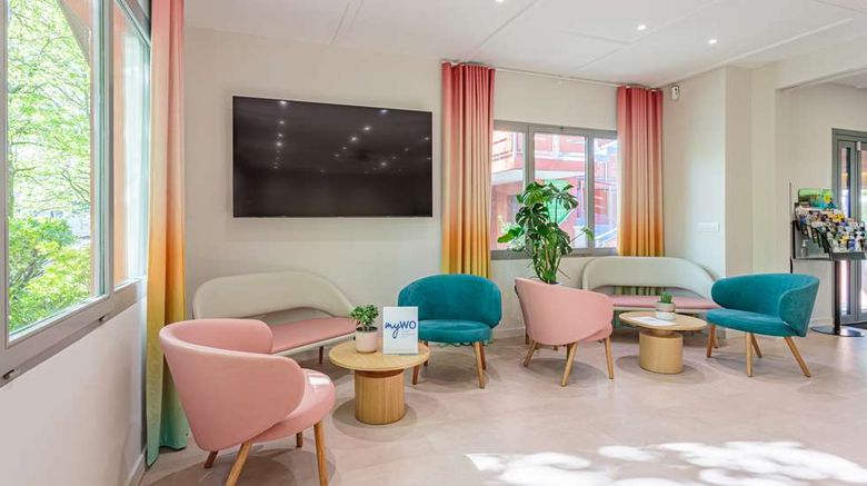 <b>Sure Hotel by Best Western Biarritz Apt Lobby</b>. Images powered by <a href="https://iceportal.shijigroup.com/" title="IcePortal" target="_blank">IcePortal</a>.