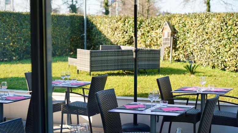 <b>Sure Hotel by Best Western Biarritz Apt Restaurant</b>. Images powered by <a href="https://iceportal.shijigroup.com/" title="IcePortal" target="_blank">IcePortal</a>.