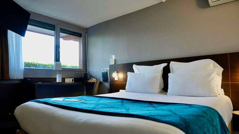 <b>Sure Hotel by Best Western Biarritz Apt Room</b>. Images powered by <a href="https://iceportal.shijigroup.com/" title="IcePortal" target="_blank">IcePortal</a>.