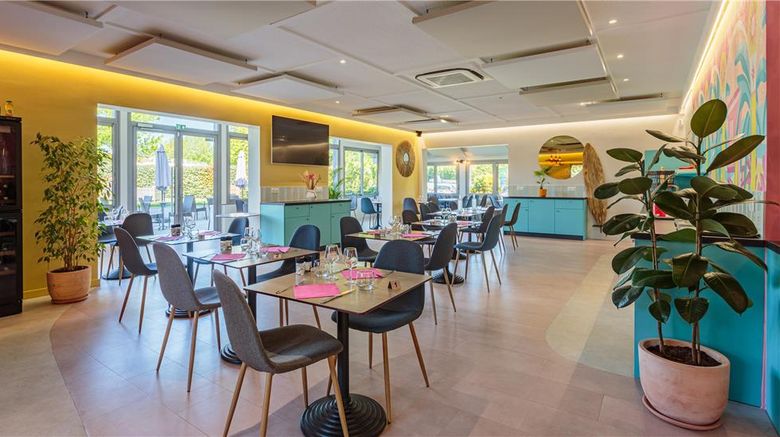 <b>Sure Hotel by Best Western Biarritz Apt Restaurant</b>. Images powered by <a href="https://iceportal.shijigroup.com/" title="IcePortal" target="_blank">IcePortal</a>.
