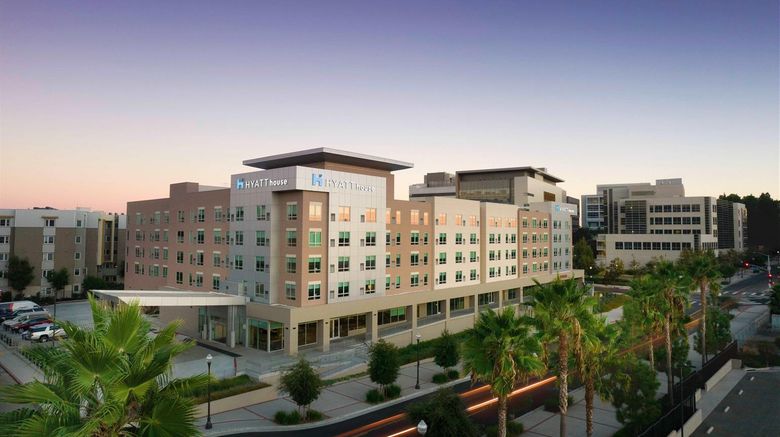 Hyatt House LA-University Medical Center Exterior. Images powered by <a href="https://iceportal.shijigroup.com" target="_blank" rel="noopener">Ice Portal</a>.