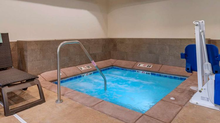 Comfort Inn & Suites Mankato Pool
