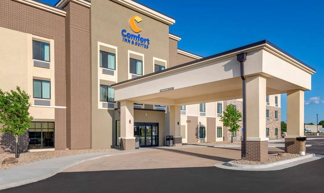 Comfort Inn & Suites Mankato Exterior