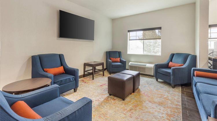 Comfort Inn and Suites Aztec Lobby
