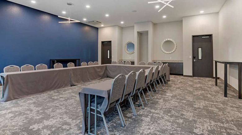 <b>MainStay Suites University Uptown Meeting</b>. Images powered by <a href="https://iceportal.shijigroup.com/" title="IcePortal" target="_blank">IcePortal</a>.