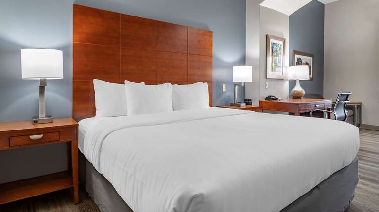 <b>Comfort Inn & Suites Cleveland, TX Suite</b>. Images powered by <a href="https://iceportal.shijigroup.com/" title="IcePortal" target="_blank">IcePortal</a>.