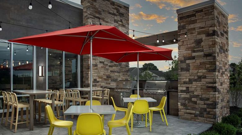 <b>Home2 Suites by Hilton Columbus Polaris Restaurant</b>. Images powered by <a href="https://iceportal.shijigroup.com/" title="IcePortal" target="_blank">IcePortal</a>.
