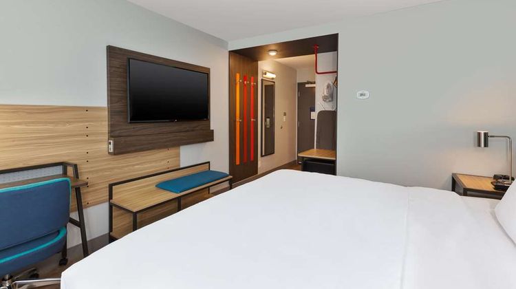 Tru by Hilton Comstock Park Grand Rapids Room