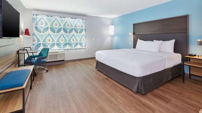 <b>Tru by Hilton Comstock Park Grand Rapids Room</b>. Images powered by <a href="https://iceportal.shijigroup.com/" title="IcePortal" target="_blank">IcePortal</a>.