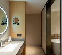 Hilton Garden Inn Hengqin Sumlodol Park Room