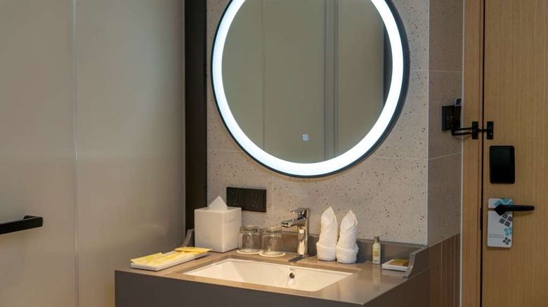 <b>Hilton Garden Inn Hengqin Sumlodol Park Room</b>. Images powered by <a href="https://iceportal.shijigroup.com/" title="IcePortal" target="_blank">IcePortal</a>.