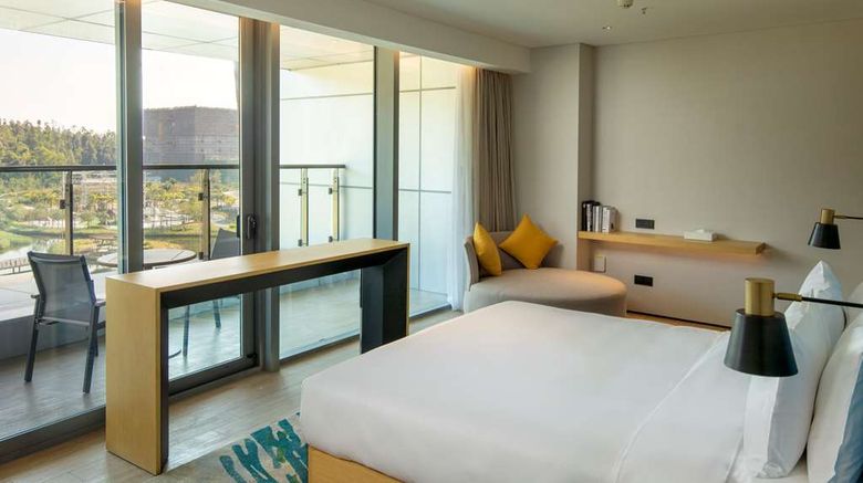 <b>Hilton Garden Inn Hengqin Sumlodol Park Room</b>. Images powered by <a href="https://iceportal.shijigroup.com/" title="IcePortal" target="_blank">IcePortal</a>.