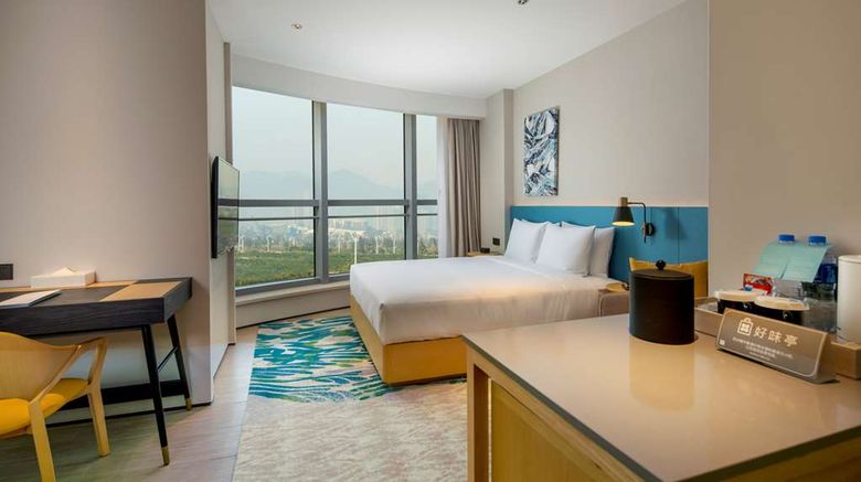 <b>Hilton Garden Inn Hengqin Sumlodol Park Room</b>. Images powered by <a href="https://iceportal.shijigroup.com/" title="IcePortal" target="_blank">IcePortal</a>.