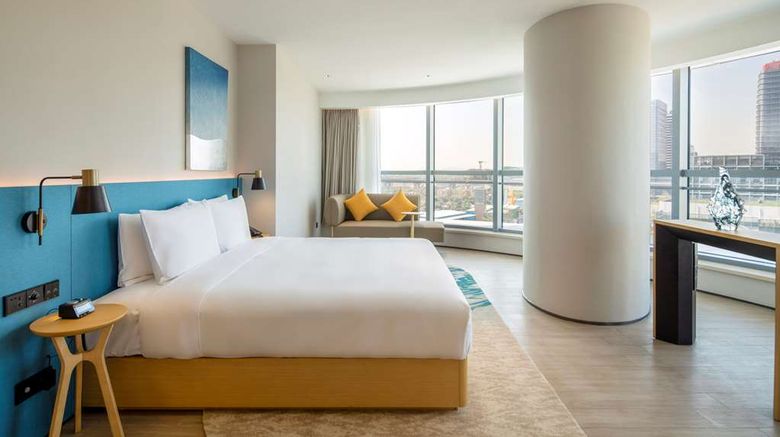 <b>Hilton Garden Inn Hengqin Sumlodol Park Room</b>. Images powered by <a href="https://iceportal.shijigroup.com/" title="IcePortal" target="_blank">IcePortal</a>.