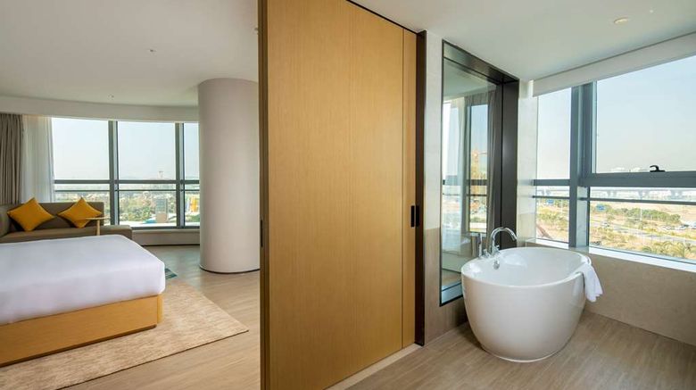 <b>Hilton Garden Inn Hengqin Sumlodol Park Room</b>. Images powered by <a href="https://iceportal.shijigroup.com/" title="IcePortal" target="_blank">IcePortal</a>.