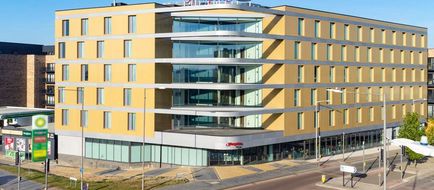Hampton by Hilton Ashford International Exterior