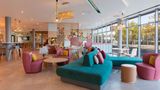 <b>Hampton by Hilton Ashford International Lobby</b>. Images powered by <a href="https://iceportal.shijigroup.com/" title="IcePortal" target="_blank">IcePortal</a>.