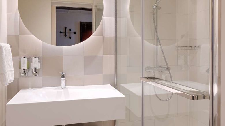 <b>Hampton by Hilton Ashford International Room</b>. Images powered by <a href="https://iceportal.shijigroup.com/" title="IcePortal" target="_blank">IcePortal</a>.